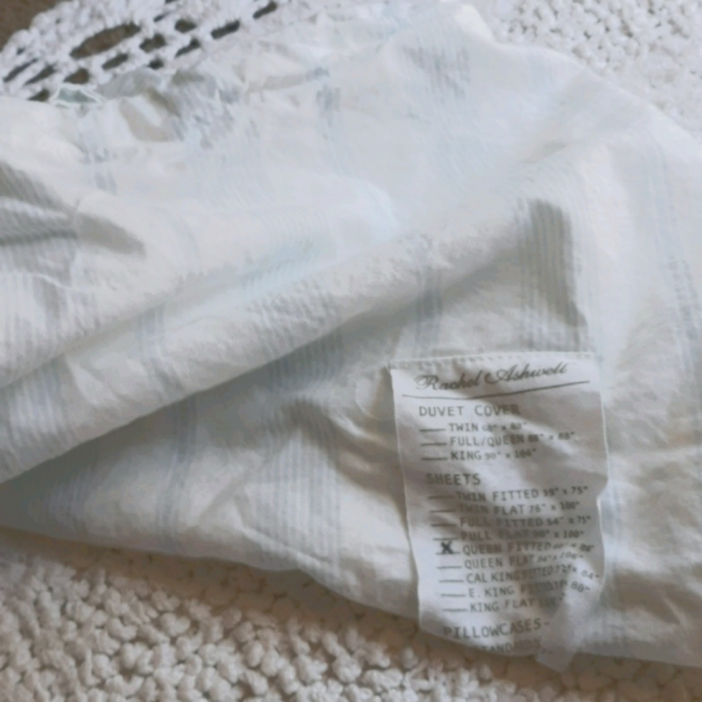 Rachel Ashwell couture queen sheet set 100$